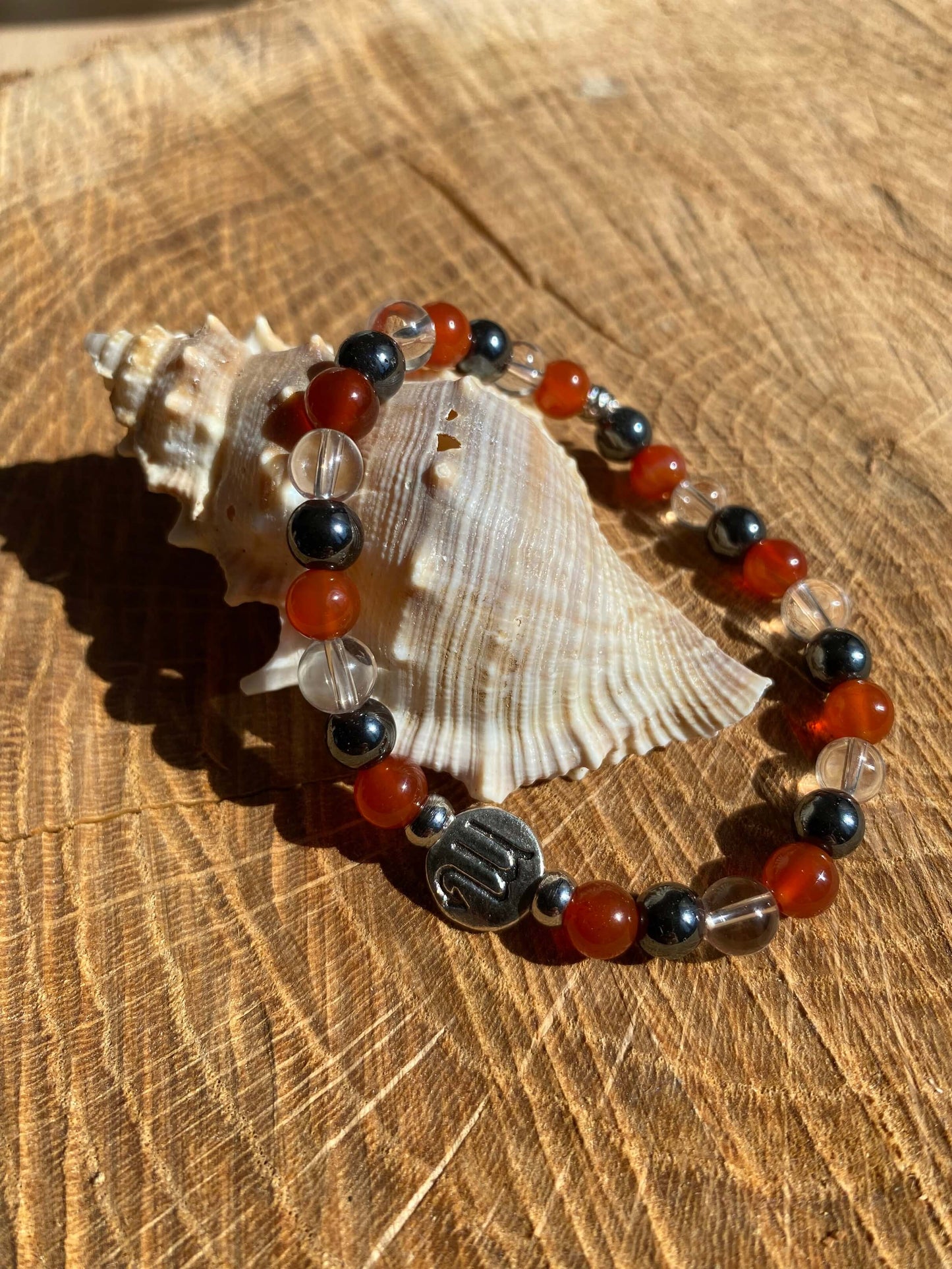Bijoux ésotérique - astrologie - scorpion - bracelet pierres naturelles - cornaline - hématite - cristal de roche - kyvoitou 📿