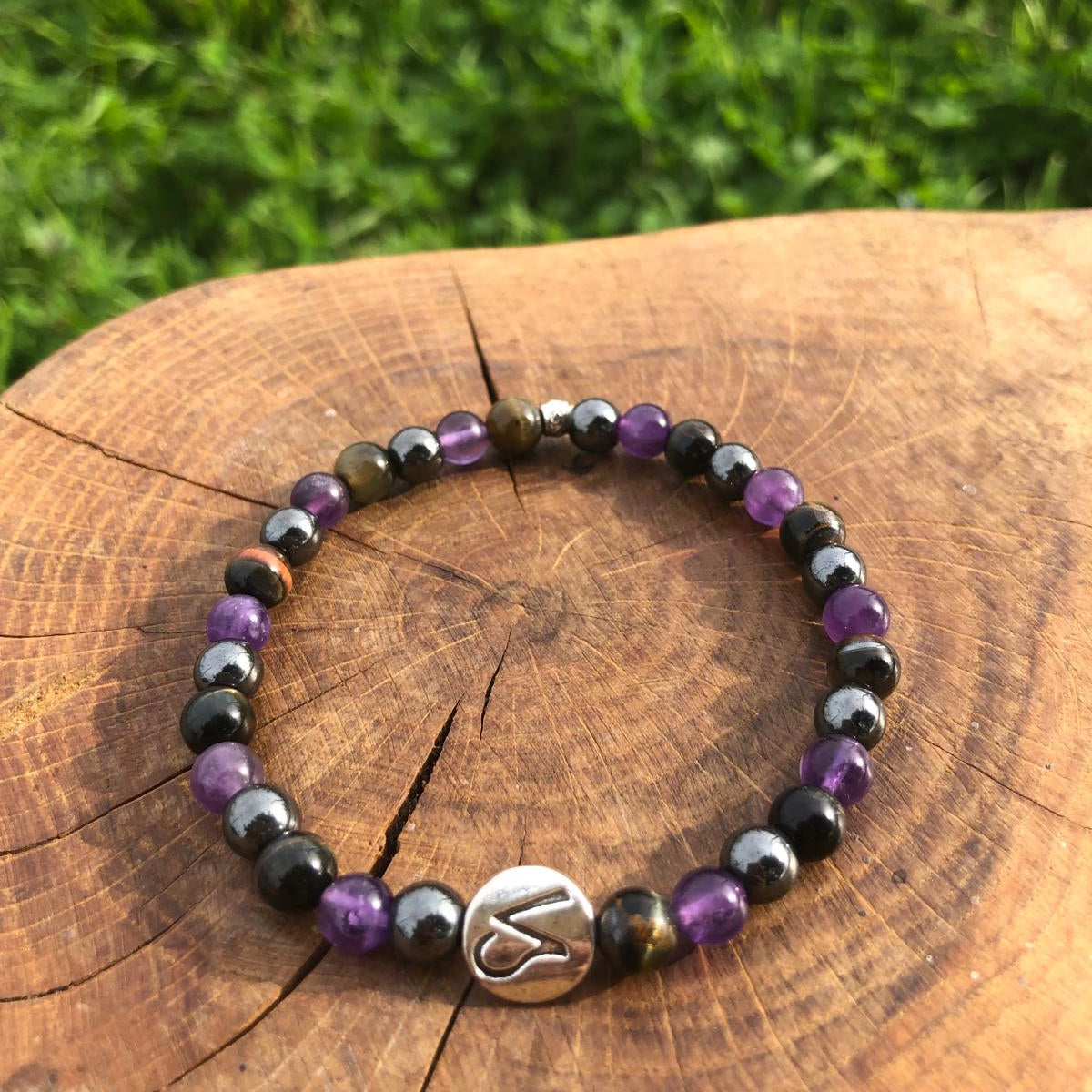 Esoteric jewelry - astrology - Capricorn - natural stone bracelet - hematite - amethyst - hawk's eye - kyvoitou 📿